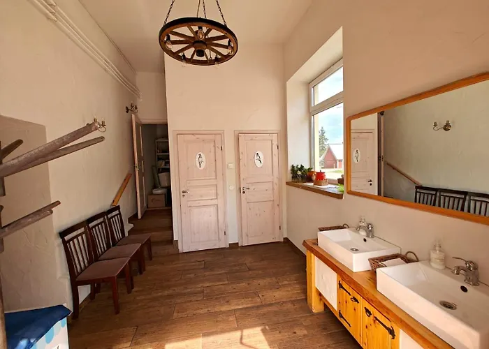 Meierei Kohviku Majutus Kro *